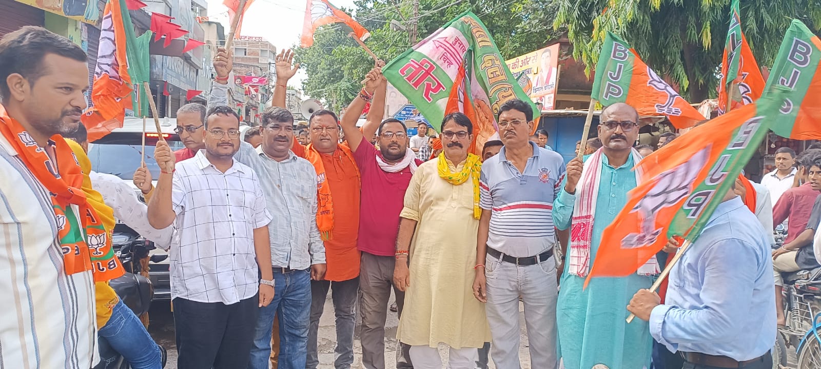 ARARIA NEWS : इंडी गठबंधन द्वारा पीएम मोदी की माँ के अपमान के विरोध में बिहार बंद, फारबिसगंज में जबरदस्त प्रदर्शन