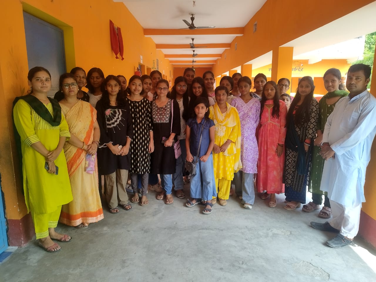 ARARIA NEWS : सुलोचना देवी डॉ. डी.एल. दास सरस्वती विद्या मंदिर में पूर्व छात्र सम्मेलन, छात्रों को मिला मार्गदर्शन