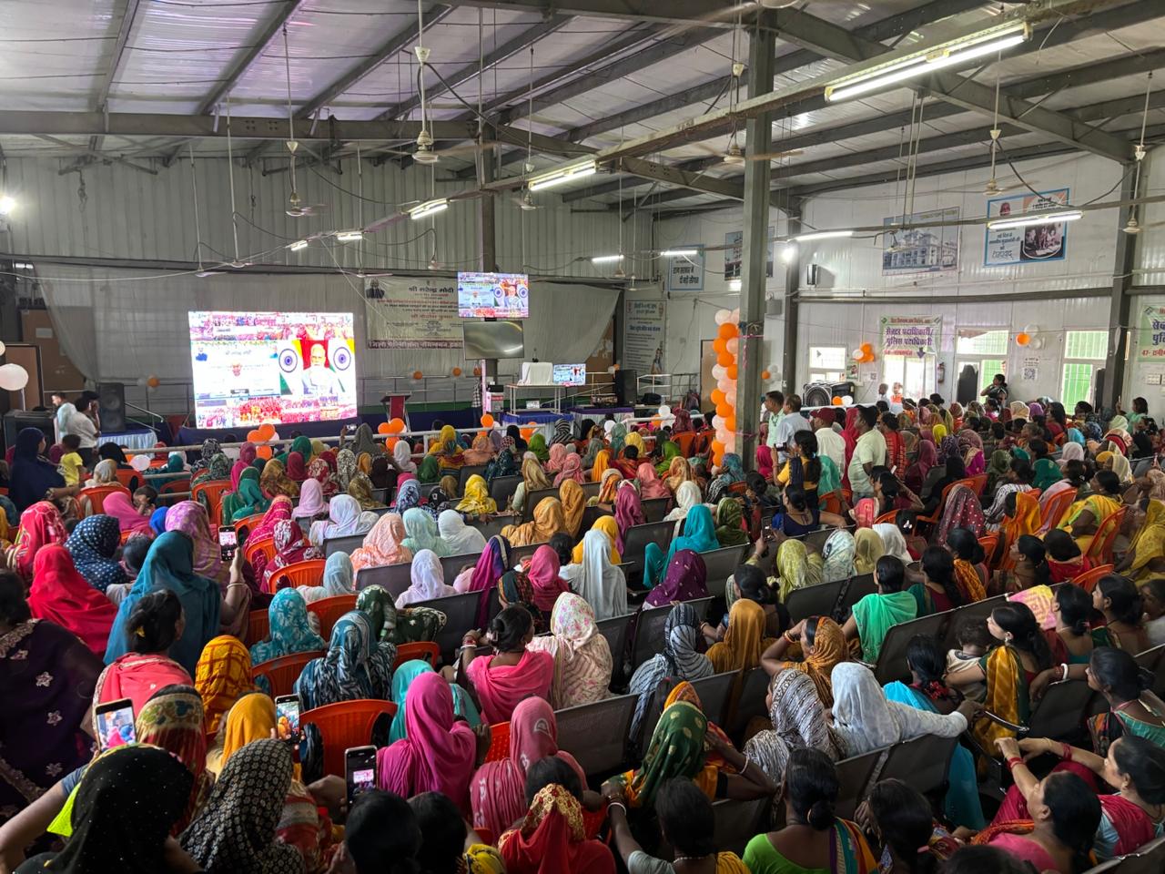 प्रधानमंत्री ने रिमोट दबाकर भेजी ‘मुख्यमंत्री महिला रोजगार योजना’ की पहली किस्त