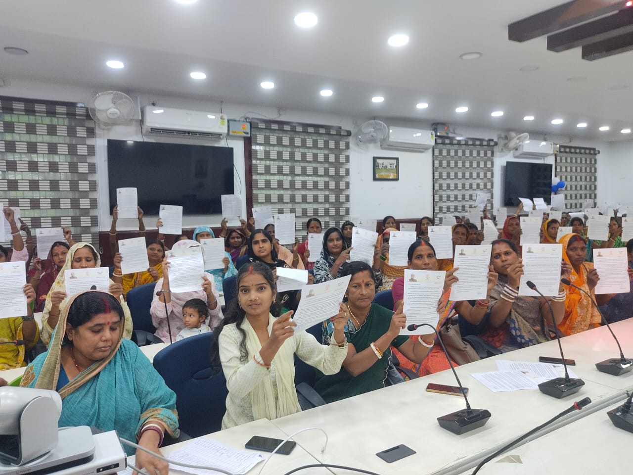 ARARIA NEWS : मुख्यमंत्री महिला रोजगार योजना की दूसरी किस्त जारी, 25 लाख महिलाओं के खाते में पहुँची राशि, अररिया में दिखा भारी उत्साह