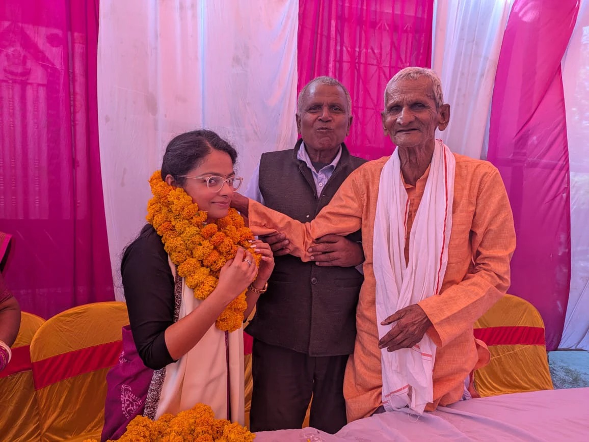 रहरिया की जया सहाय बनीं क्षेत्र का गर्व — यूपीएससी 2024 में सफलता के बाद गांव में हुआ भव्य स्वागत