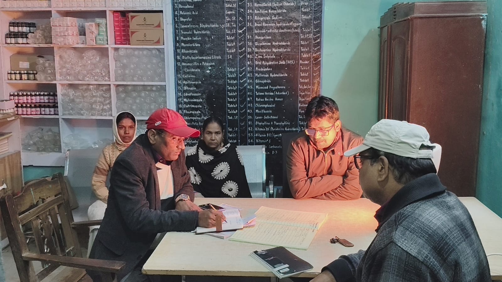 Purnia News: सीएस के विशेष निर्देश पर सीएचसी भवानीपुर का औचक निरीक्षण, स्वास्थ्य सेवाएं पाई गईं संतोषजनक