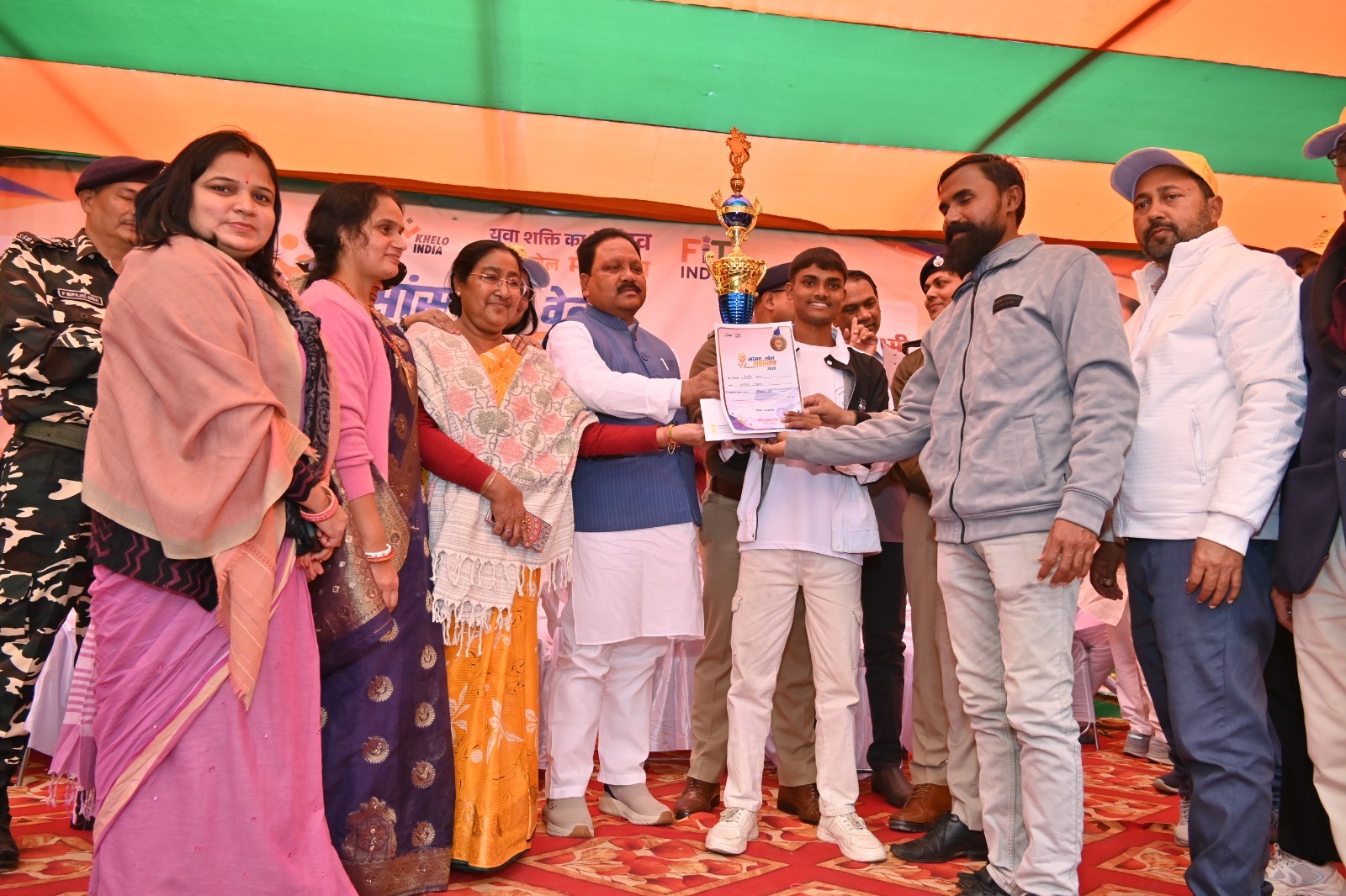 सांसद खेल महोत्सव का भव्य समापन: “खेल के मैदान में कोई हारता नहीं, केवल सीखता है” – पीएम मोदी