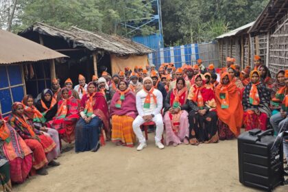 The 'Mann Ki Baat' program of PM Modi was collectively listened to in Mateli Khemchand Panchayat.