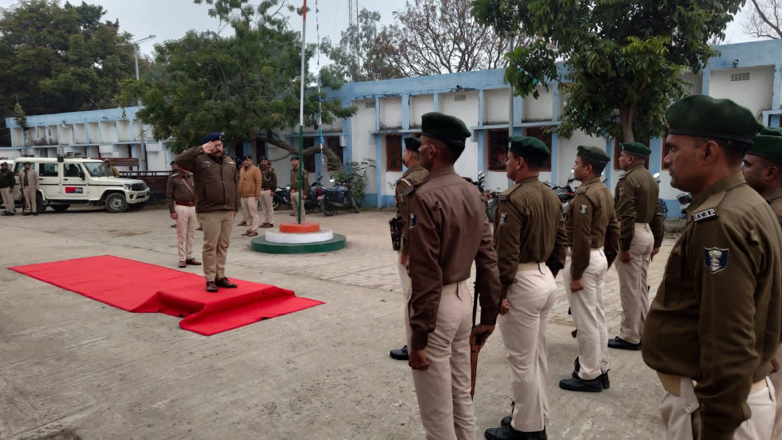 फारबिसगंज SDPO कार्यालय का एसपी ने किया निरीक्षण, पुलिसिंग सुधार पर दिया जोर