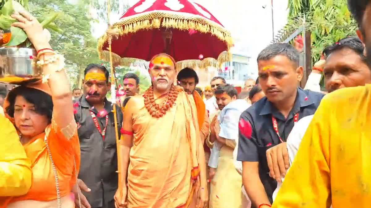 गौ माता को ‘राज्य माता’ का दर्जा देने की मांग तेज, शंकराचार्य स्वामी अविमुक्तेश्वरानंद ने योगी सरकार को दिया 40 दिन का अल्टीमेटम