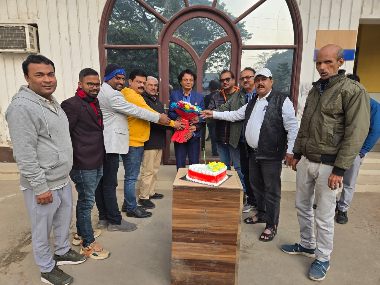 प्रेस क्लब पूर्णिया ने धूमधाम से मनाया गया पत्रकार इरफान कामली का जन्मोत्सव