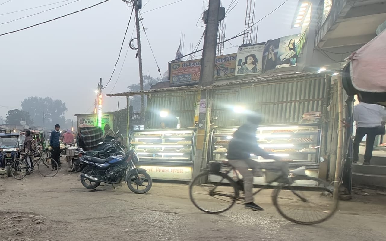 भवानीपुर में फिर सिर उठा रहा अतिक्रमण, प्रशासनिक कार्रवाई के सात दिन बाद ही दोबारा कब्जा