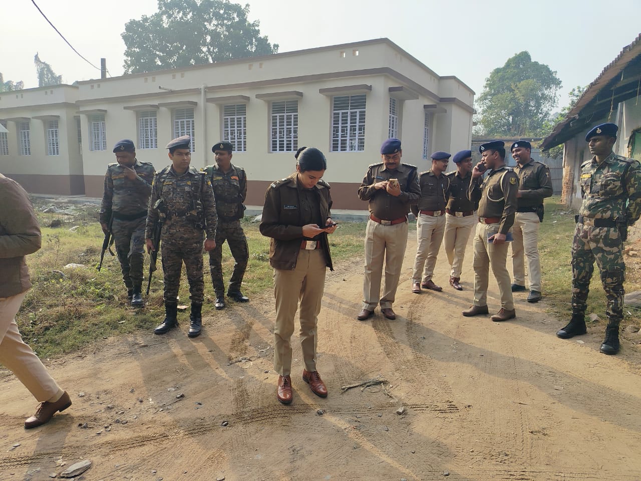 PURNIA NEWS: पुलिस अधीक्षक ने पुलिस लाइन के पालना घर और रसोई घर का किया निरीक्षण, सुविधाओं को बेहतर बनाने के निर्देश