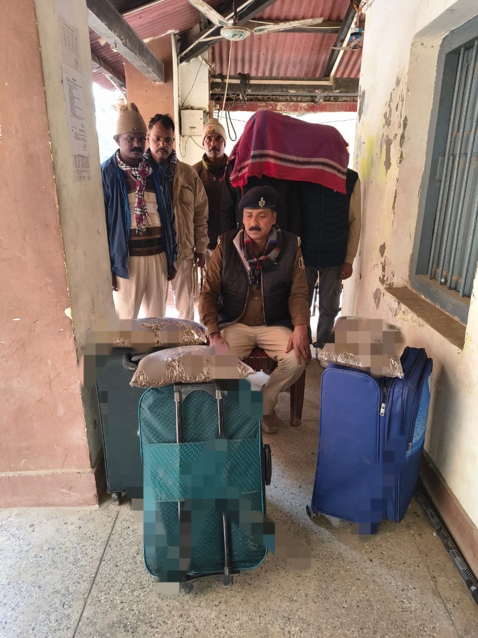 Purnea News: वाहन जांच में 50 किलो गांजा के साथ दो तस्कर गिरफ्तार Purnea News