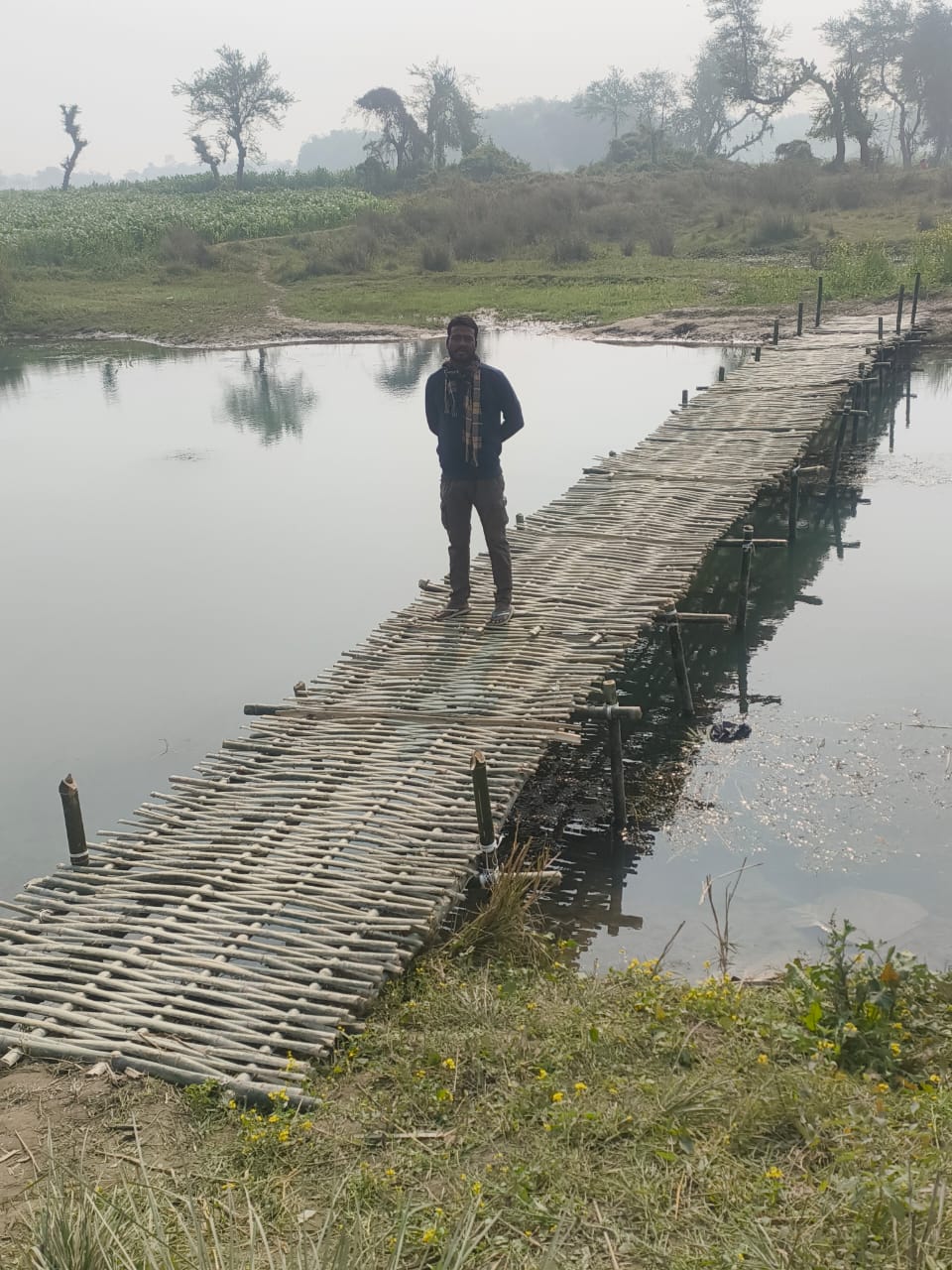 Ward member Ashish Kumar built the Chachari bridge at his own expense, bringing great relief to the villagers.