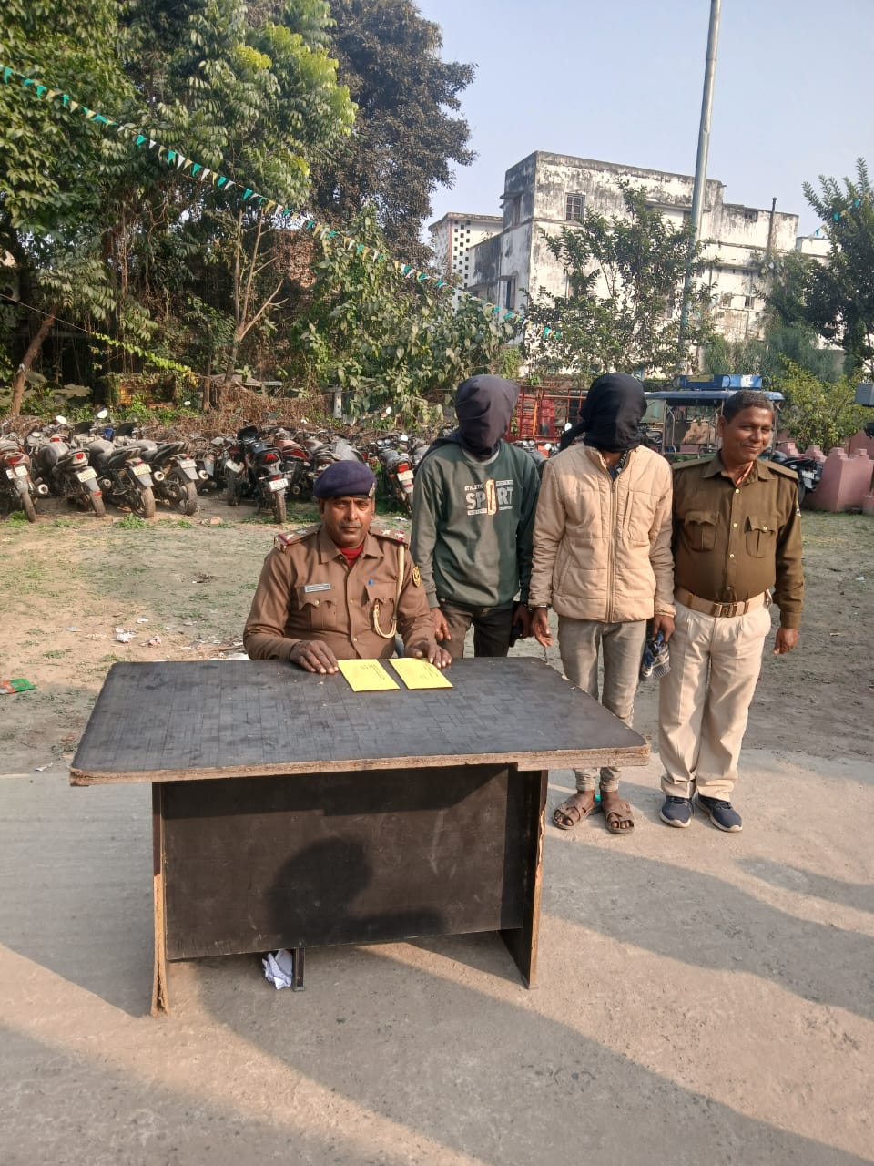 banmankhi-thana-mobile-theft-two-accused-arrested