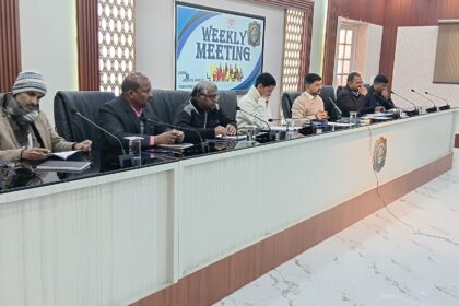 purnia-dm-weekly-review-meeting-development-schemes