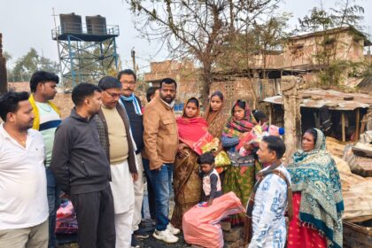 MP Pappu Yadav provides relief material and cash assistance to six families affected by the fire.