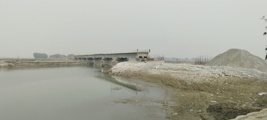 12 साल बाद भी अधूरा रसेली घाट पुल, ग्रामीणों में आक्रोश, आंदोलन की चेतावनी