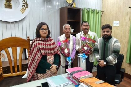 araria-four-senior-artists-receive-chief-minister-artist-pension