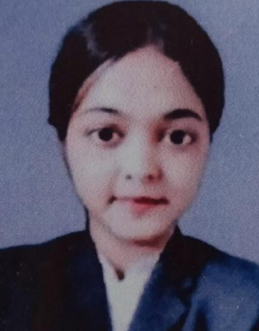 With moist eyes, a heartfelt tribute was paid to the young advocate late Muskan.