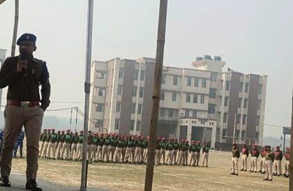 Araria: Tight security arrangements for Saraswati Puja; SP gives special briefing to police officers