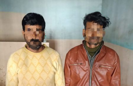sadar-thana-police-arrested-two-accused-with-stolen-tiles-toto-purnia