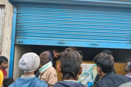 Fearless thieves stole Rs 1.31 lakh from four shops, case registered