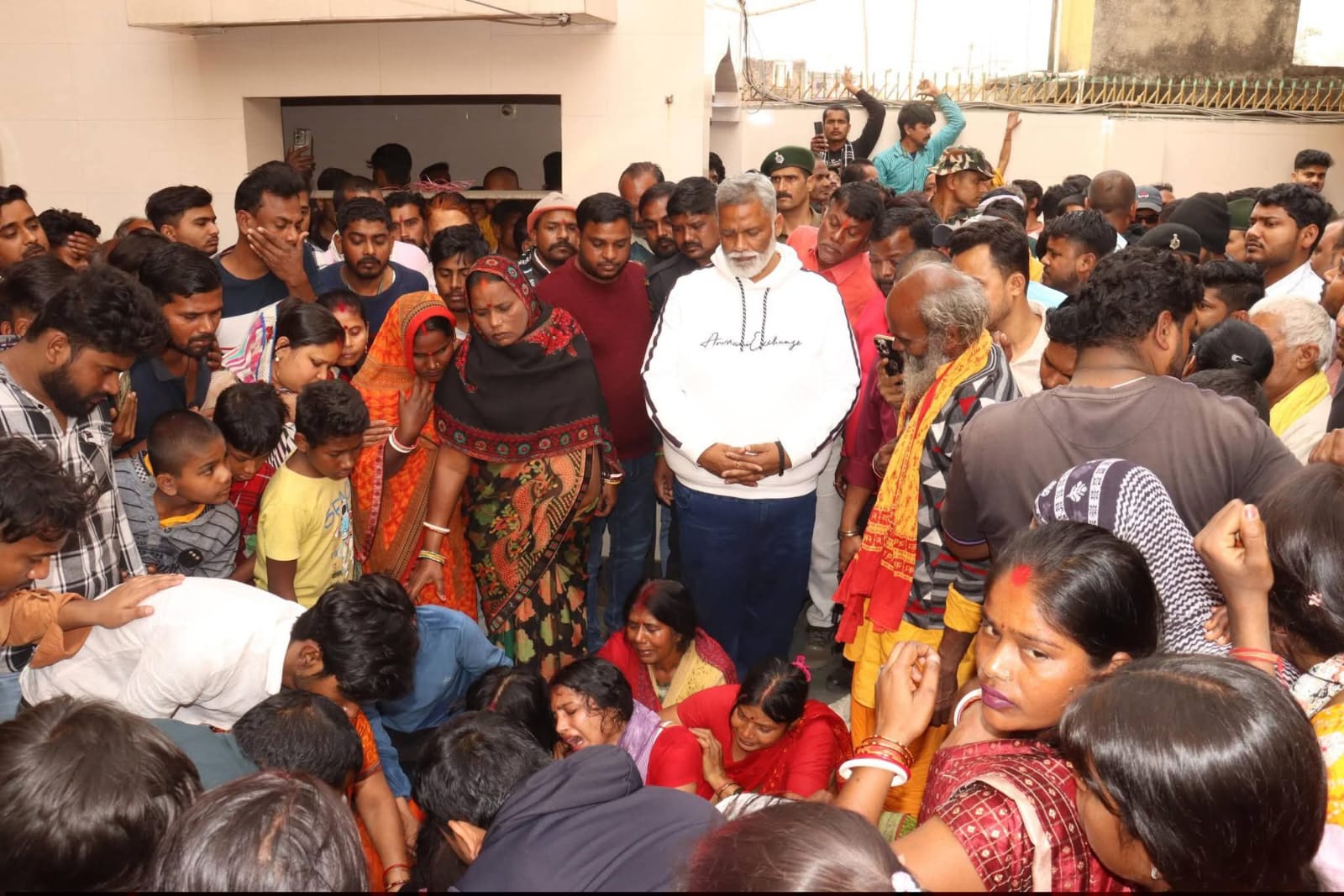 पूर्णिया में दिनदहाड़े व्यापारी-ब्लॉगर की गोली मारकर हत्या, सांसद पप्पू यादव ने सुरक्षा व्यवस्था पर उठाए गंभीर सवाल