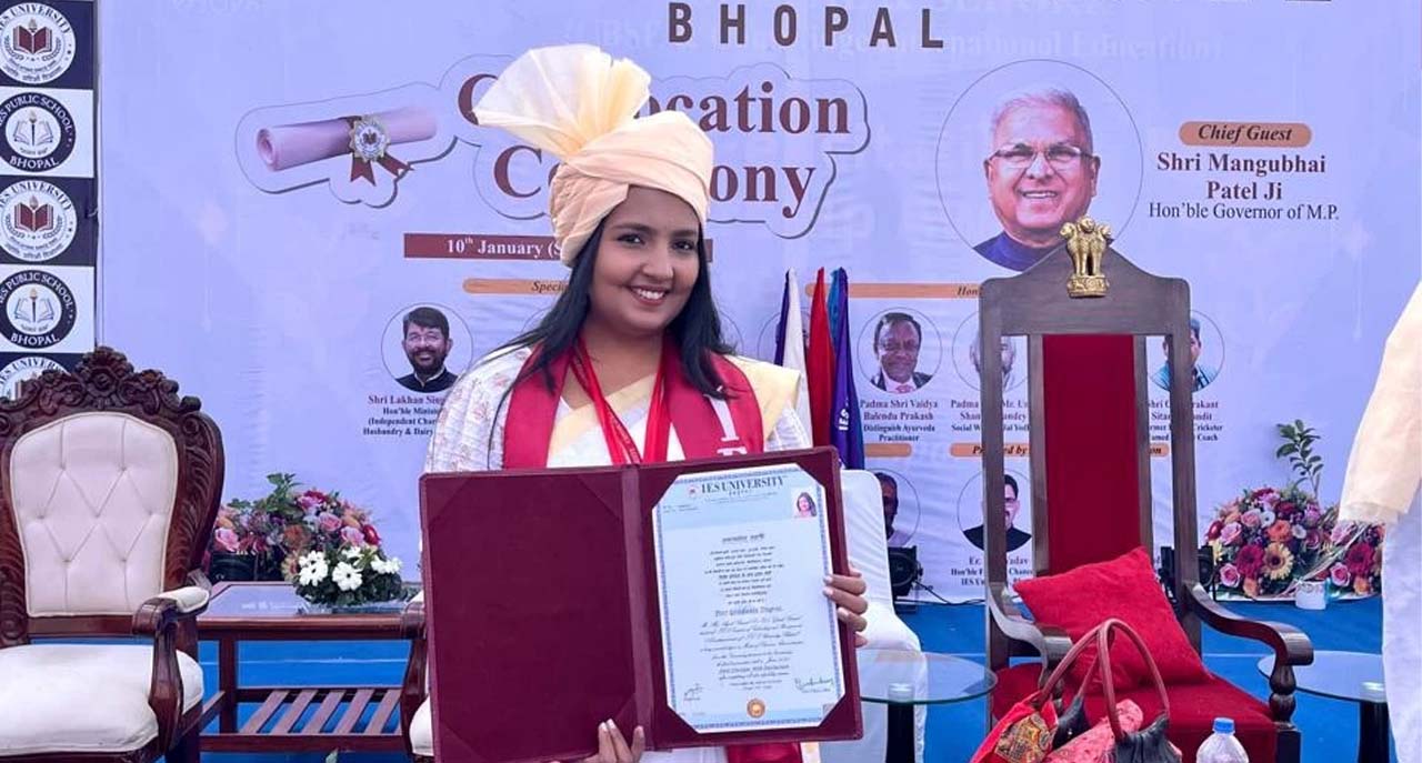 फारबिसगंज की बेटी अंजलि बंसल ने भोपाल में गाड़ा सफलता का झंडा; MBA में बनीं यूनिवर्सिटी टॉपर