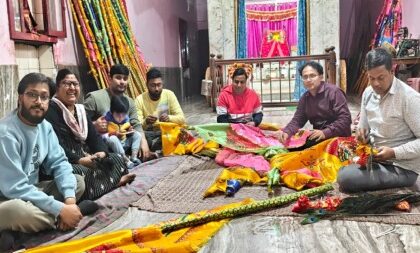 A grand court of Lord Shri Khatu Shyam will be decorated in Bhawanipur tomorrow, a huge Nishan Yatra will be taken out.