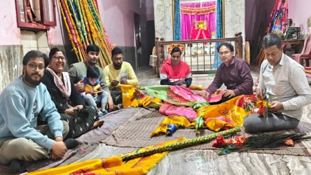 A grand court of Lord Shri Khatu Shyam will be decorated in Bhawanipur tomorrow, a huge Nishan Yatra will be taken out.