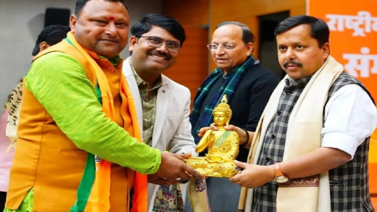 भाजपा नेता प्रवीण कुमार ने राष्ट्रीय अध्यक्ष नितिन नवीन से की शिष्टाचार मुलाकात, सीमांचल के संगठन पर हुई चर्चा