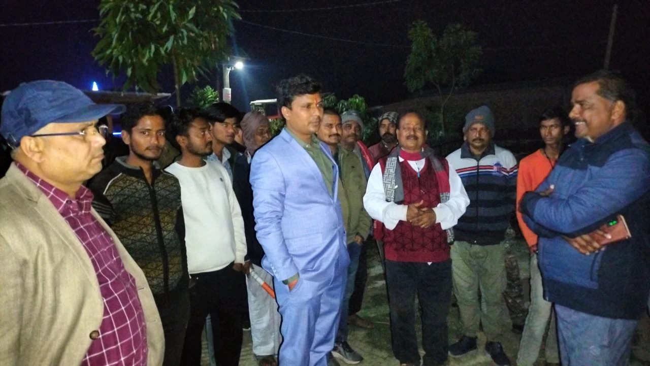 महाशिवरात्रि पर सुरक्षा पुख्ता: एसडीएम ने शंकरपुर शिव मंदिर का किया निरीक्षण, दिए सख्त निर्देश