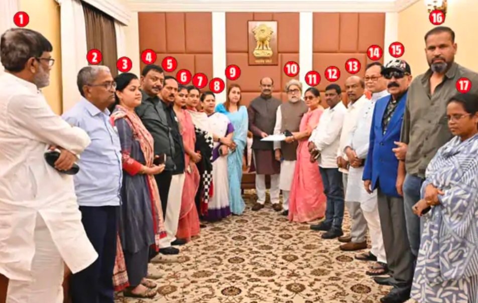 TMC में बड़ी बगावत : 20 सांसदों ने छोड़ा ममता बनर्जी का साथ, नेशनलिस्ट सिटिजंस पार्टी में विलय कर NDA को दिया समर्थन
