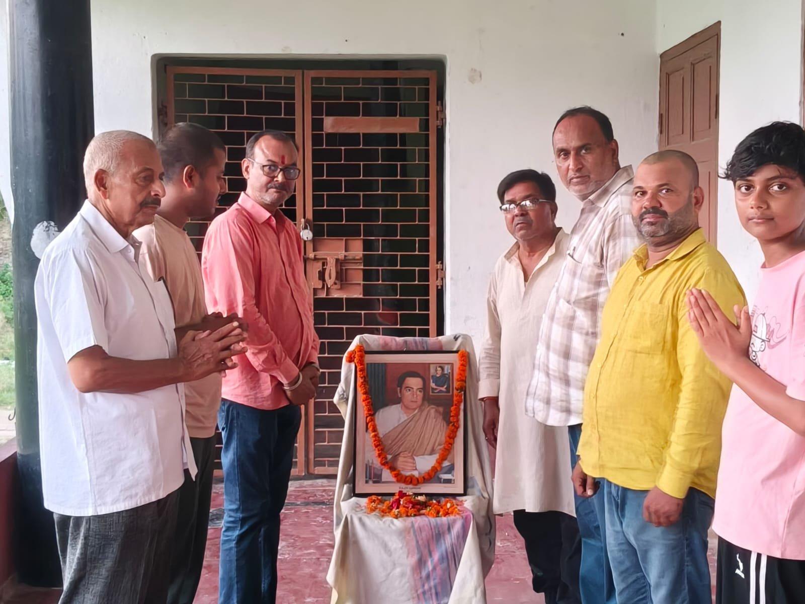 राजीव गांधी की 82वीं जयंती पर कांग्रेस कार्यालय पूर्णियाँ में श्रद्धांजलि सभा, योगदान को किया याद