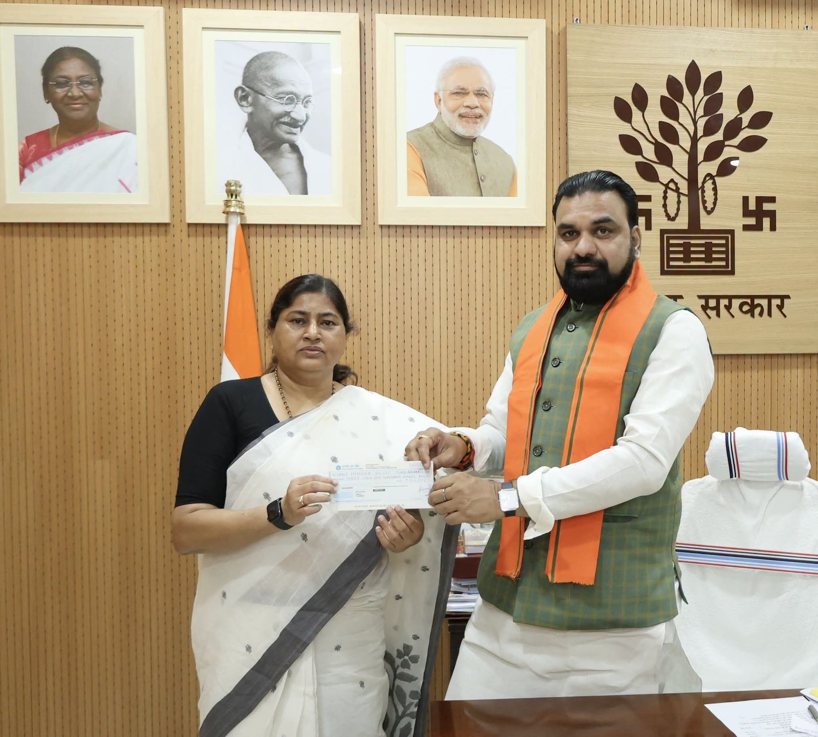 बाढ़ पीड़ितों की मदद को आगे आईं लेशी सिंह, एक माह का वेतन मुख्यमंत्री राहत कोष में दिया